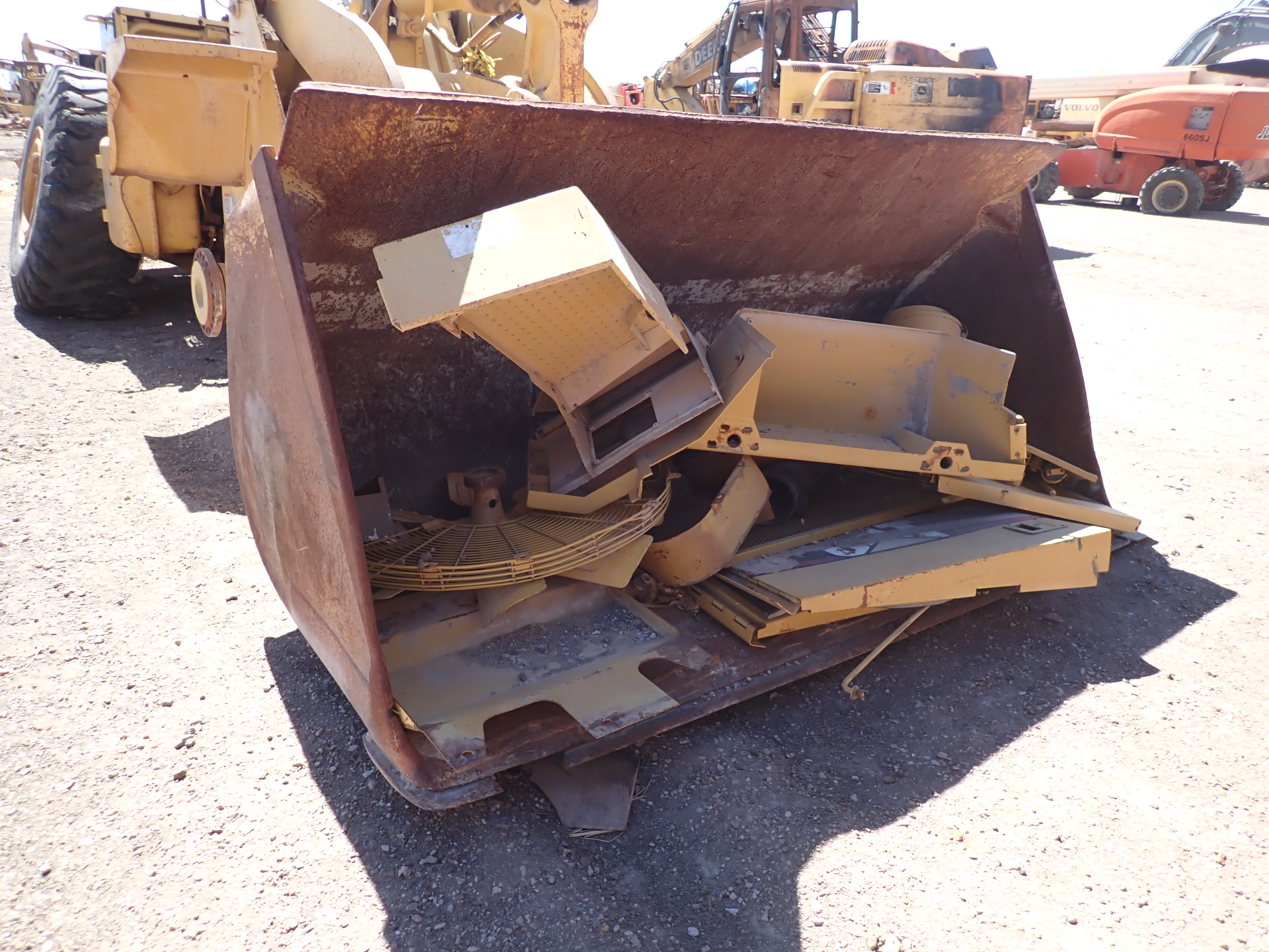 ./imagenes/INVOICE/2019/16290/CARGADOR FRONTAL CAT_950F PARA PARTES (12).JPG